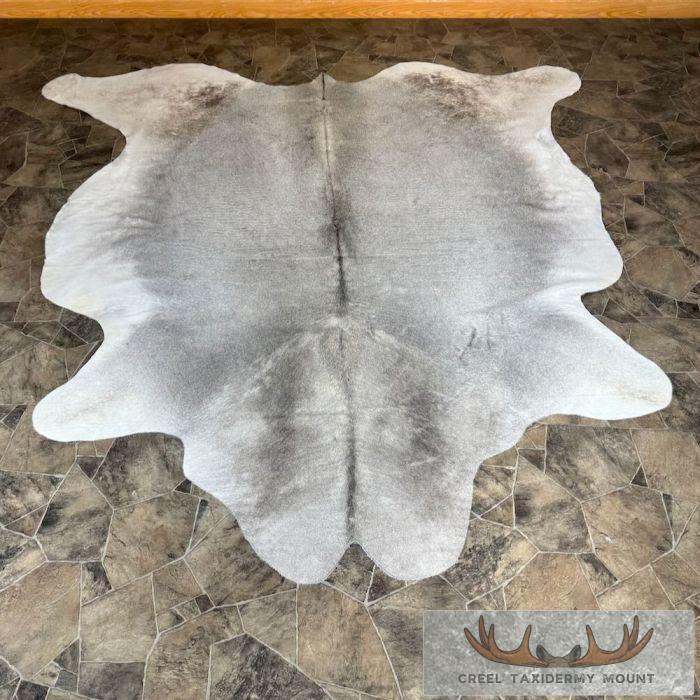 White and Gray Cowhide Taxidermy Skin For Sale
