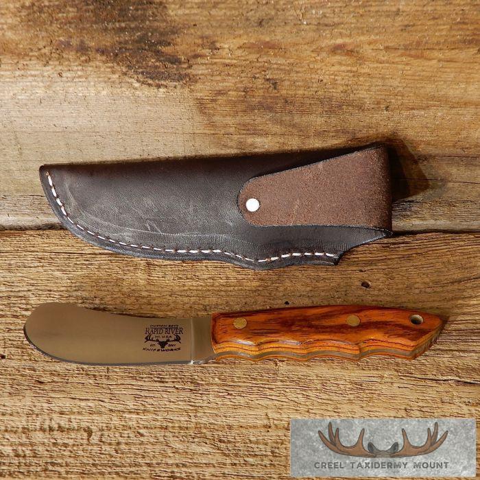 Beavertail Trapper Skinning Knife with Cocobolo Handle For Sale - Image 2