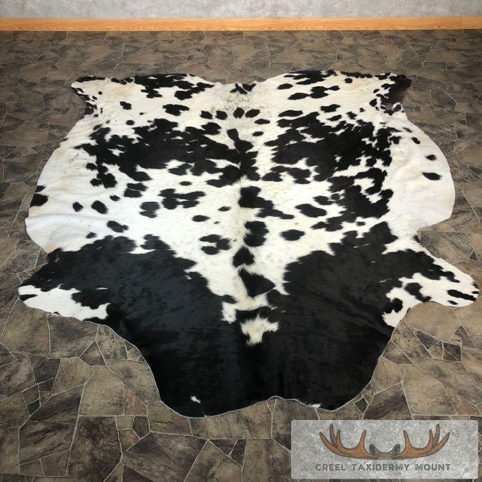 Black And White Cowhide Taxidermy Tanned Skin For Sale